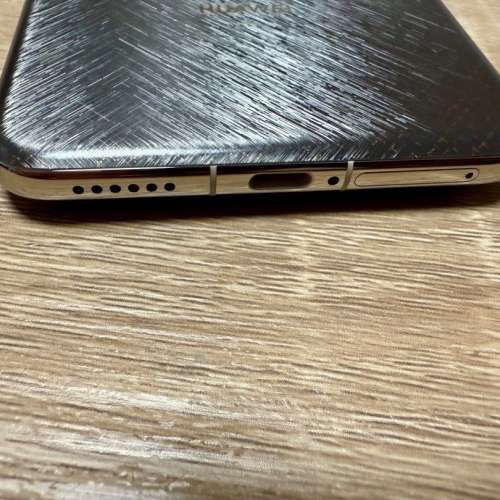 ⚠️不議價❗️Huawei華為Mate 70 Pro+金絲銀錦（ 16gb+1TB）