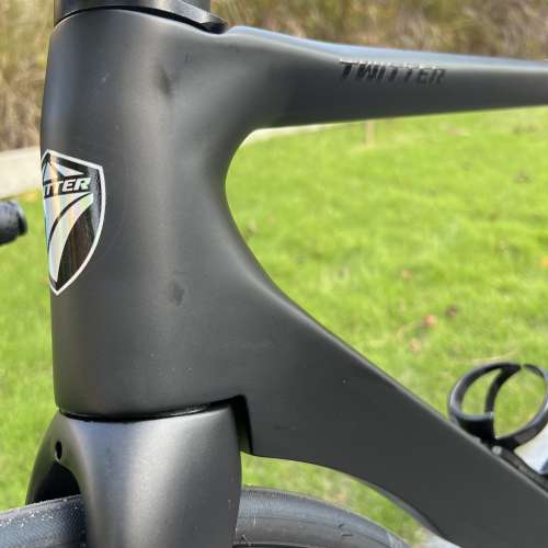 2023 新款 TWITTER T8 24速 碳把 碟剎桶軸碳纖維公路車 $4780/$5380送水架前後蛙燈