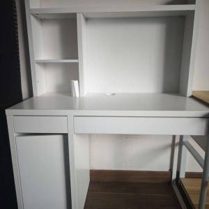 電腦枱  desk