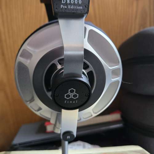 Final D8000 pro