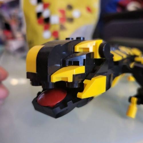 全新火蠑螈積木（未砌)