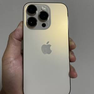 iPhone 14pro 256gb，港行極新，原裝電池82，完美冇花，冇修冇拆、所有功能正常！