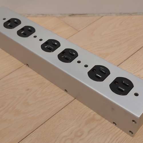 6位美式排插, 全新,