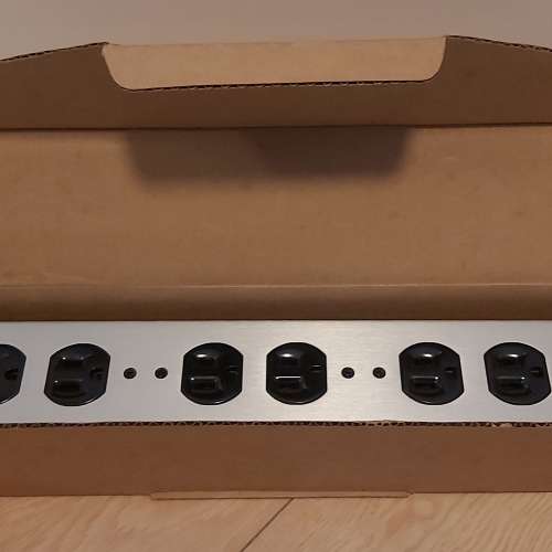 6位美式排插, 全新,