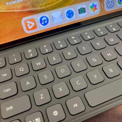 Huawai 華為 Matepad pro 10.8 (8+256) wifi 版本，連原廠鍵盤cover