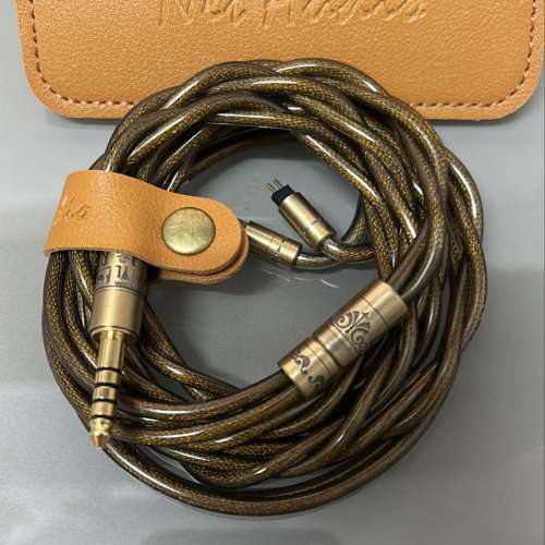 [限量1條](耳機線名:TRITON.OIL)外皮加入液態礦物油，再以醫療PVC織物包住以(目奶衣...