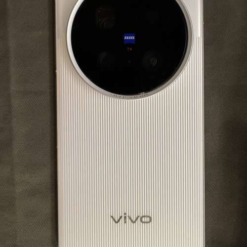 Vivo X200 Ultra 國行銀調 16+512