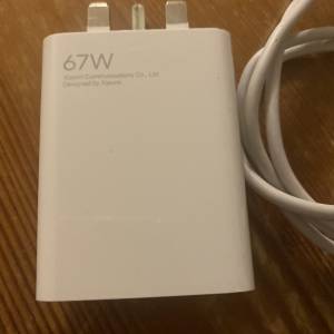 小米67W 快速充電器及充電線