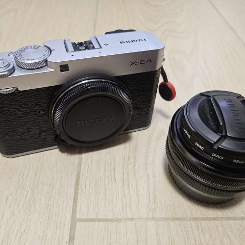 出售 富士 fujifilm x-e4 xe4 連fujinon 18mm F2