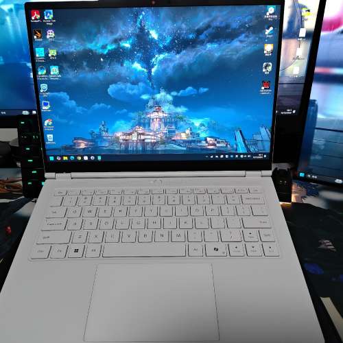 MECHREVO 14X 機械革命無界14X 暴風雪 R7 8845HS 32GB+1TB 國際版Windows