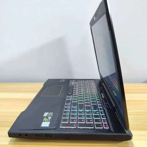 Intel® Core™ i7 Lenovo 輕型手提電腦，頂配 8G 閃存記憶體，2TB Samsung 870 SSD...