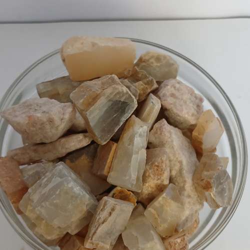 一盤太陽石 ，重约390 克， 清理存貨售160 元  no.DR.10 6.25