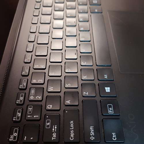 Vaio Z 2021 i7-11375H 16 GB Ram 512GB 比ThinkPad X1 Carbon 更快更輕958g