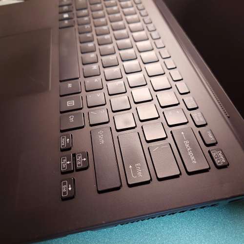 Vaio Z 2021 i7-11375H 16 GB Ram 512GB 比ThinkPad X1 Carbon 更快更輕958g