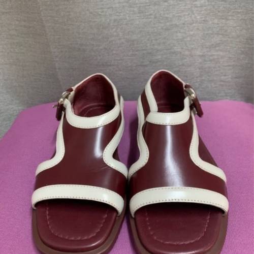 PRADA 涼鞋