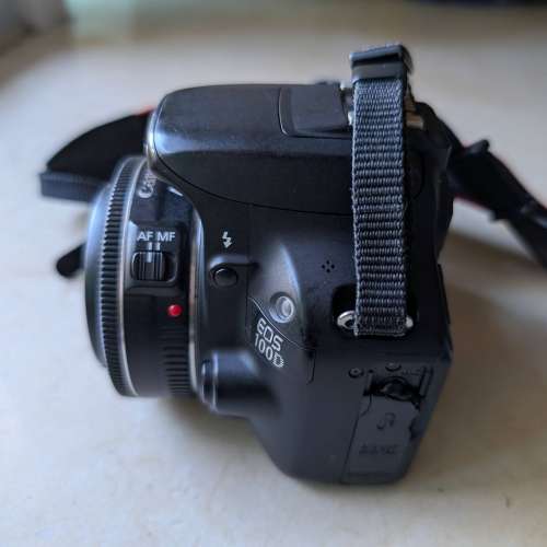 Canon 100D 連EF 40mm F/2.8 STM 及電x2套裝