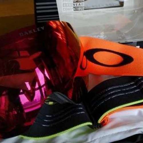 Snowboardfans Oakley 全新 snow goggle $450起 滑雪用品
