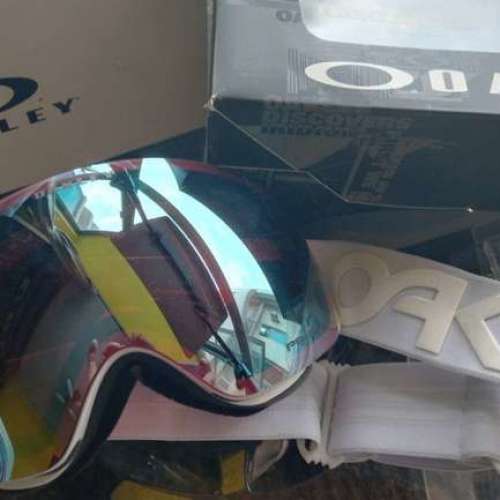 Snowboardfans Oakley 全新 snow goggle $450起 滑雪用品