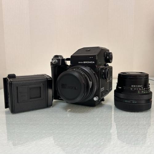 Bronica ETRS + 40/4 + 75/2.8 + 2個film back + 測光頂 + handle