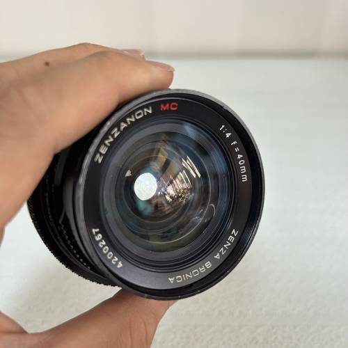 Bronica ETRS + 40/4 + 75/2.8 + 2個film back + 測光頂 + handle