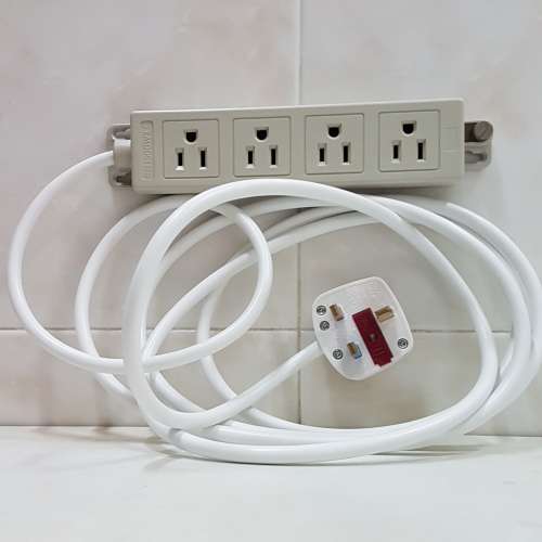 電腦拖板、整齊簡潔