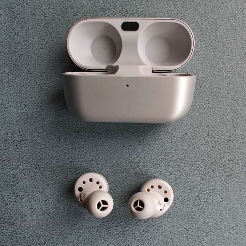 Mint condition Technics AZ100 silver grey