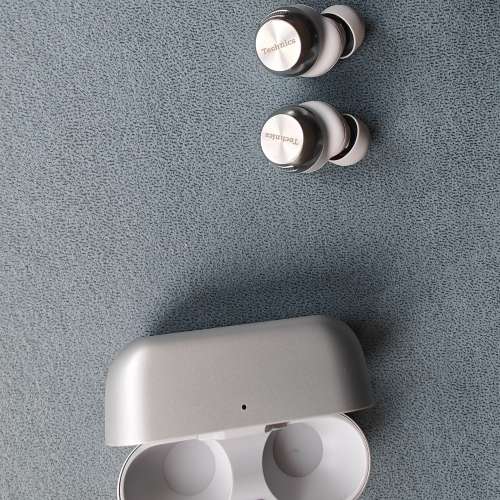 Mint condition Technics AZ100 silver grey