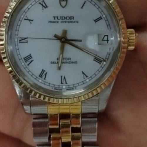 Tudor 75403N-Roman Index
80% New, 32mm-刁陀白面羅馬數字,淨錶