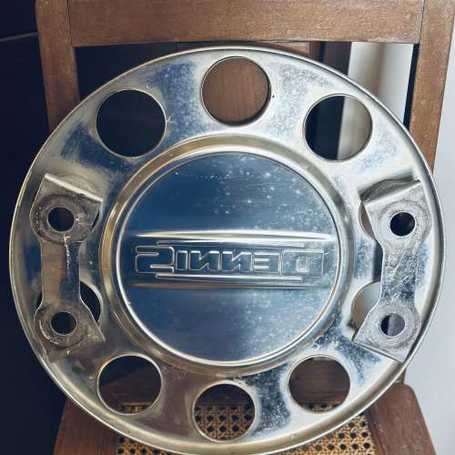 出售 退役巴士 Dennis 金屬鈴冚一個，80%左右新，有意請pm我，謝謝