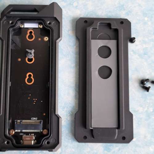 asus 華碩 TUF Gaming SSD外接盒(ESD-T1A) M.2 NvMe 軍規等級耐用度