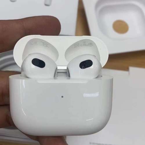 新款四代AirPods