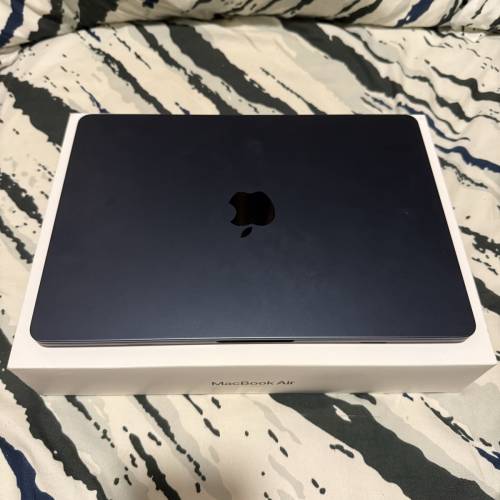 出售 MacBook Air 13 full set 行貨有保