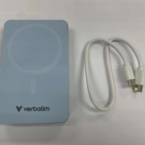 Verbatim 10000mah 磁吸充電器淺藍