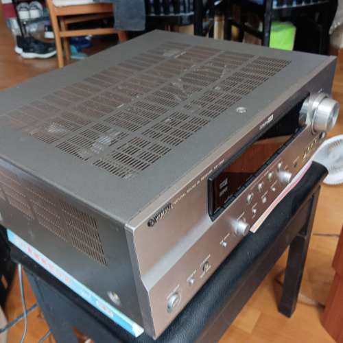 YAMAHA RX-V863， 金色，7成新，有少花，可著機，現當零件賣。齋機沒有任何配件,無...