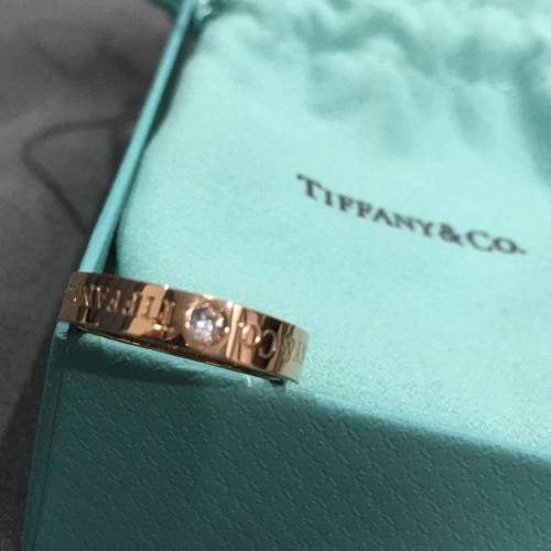 Tiffany & Co 玫瑰金三鑽戒指