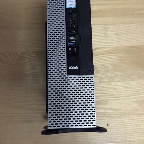 二手 GTR S102 SILVER ITX CASE WITH 200W POWER SUPPLY