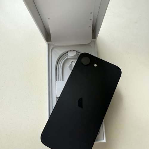 iPhone 16e