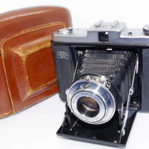 Zeiss Ikon NETTAR 6x5 folding camera