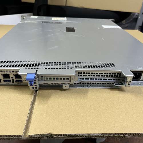 戴尔R240 3.5寸4盘位 CPU:E-2224.內存16GB