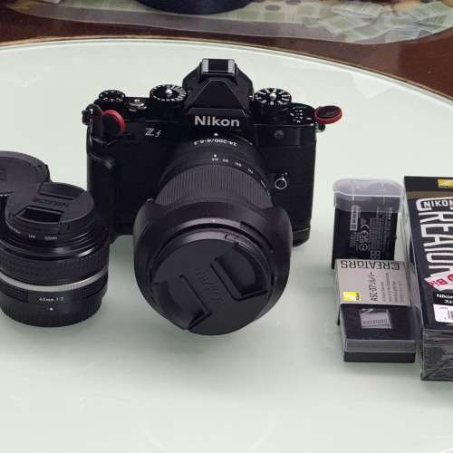 Nikon ZF 40mm f2 kit set + z24-200 f4-6.3