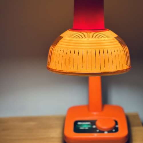 出售 昭和時期 SHARP 座枱燈一箋，100%正常，整體99%新，款式經典，此燈特別之處，...