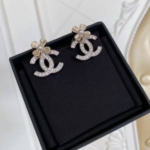 CHANEL 耳飾