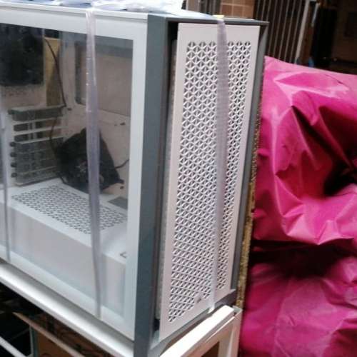 玻璃則面機箱，$80/個