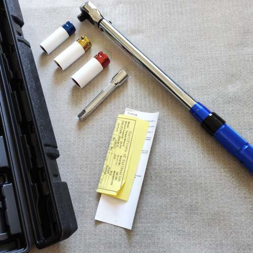 ADJUSTABLE Drive Torque Wrench (20 to 210 Nm), Torque Wrench Set