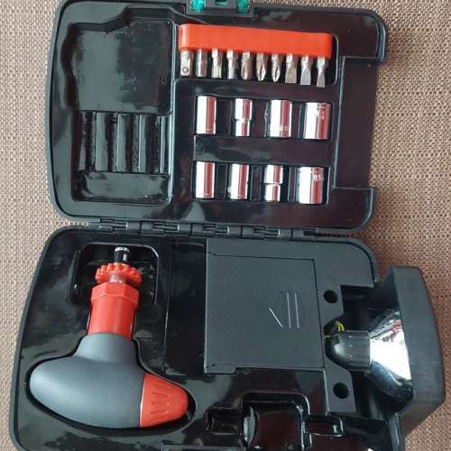 全新 TOOL BOX 工具箱 批頭 螺絲批 screw drivers toolbox