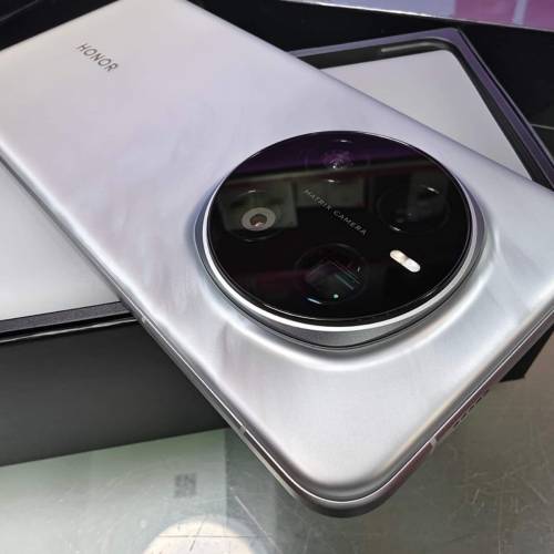 Honor Magic7 Pro 12+512GB香港行貨 銀色