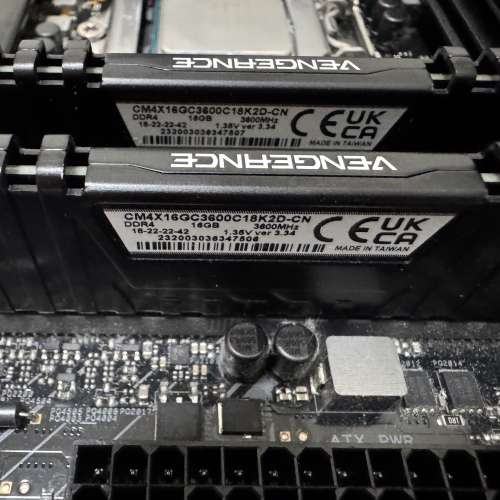 i5-11600kf , Vengeance 32GB Ram 3600Hz ,  XPG 16GB Ram 3200Hz , 利民風冷