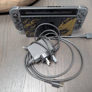 Switch (Monster Hunter Rise 特別版）
