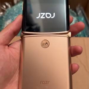 motorola razr 5G 8+256gb