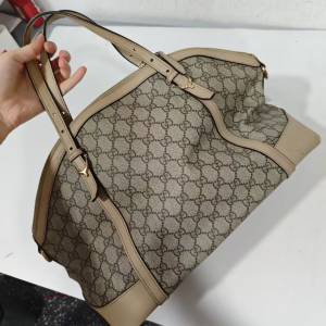 Gucci 手袋, 7-8成新. 原裝正品